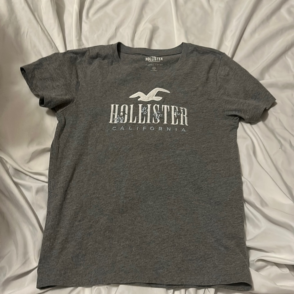 Hollister women’s t-shirt